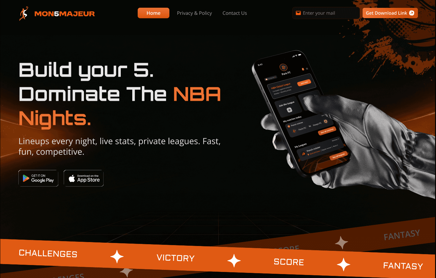 Mon5Majeur marketing site: an NBA fantasy hero with the mobile app shown in hand